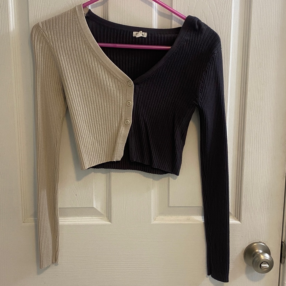 garage two-color crop top
